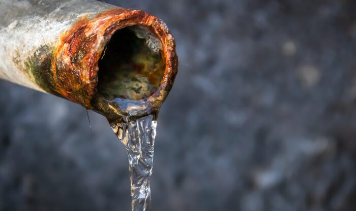 Alte Wasserleitung - Zukunft Wasser in Deutschland